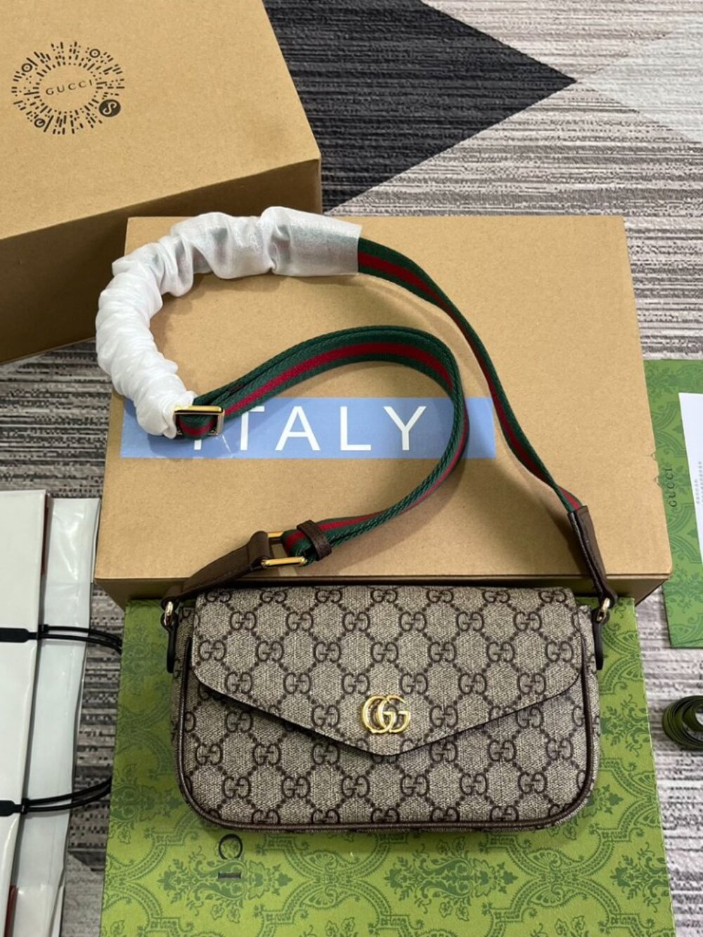Gucci Ophidia pochette